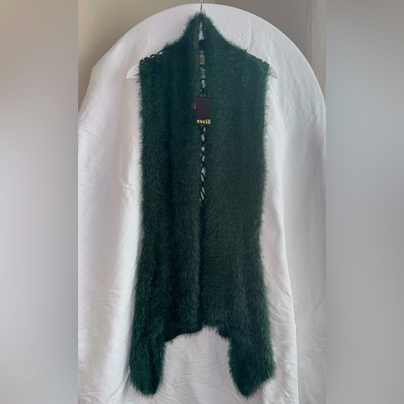 NWT | ESCIŌ | YARN | LONG SLEEVELESS CARDIGAN | FUZZY | HUNTER GREEN | LARGE - Picture 4 of 8